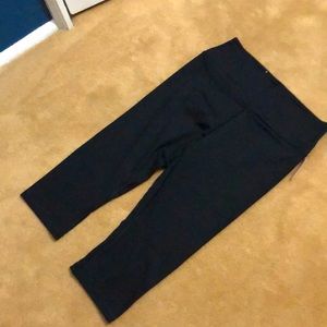 Victoria’s Secret Sport Knockout High Rise Crop